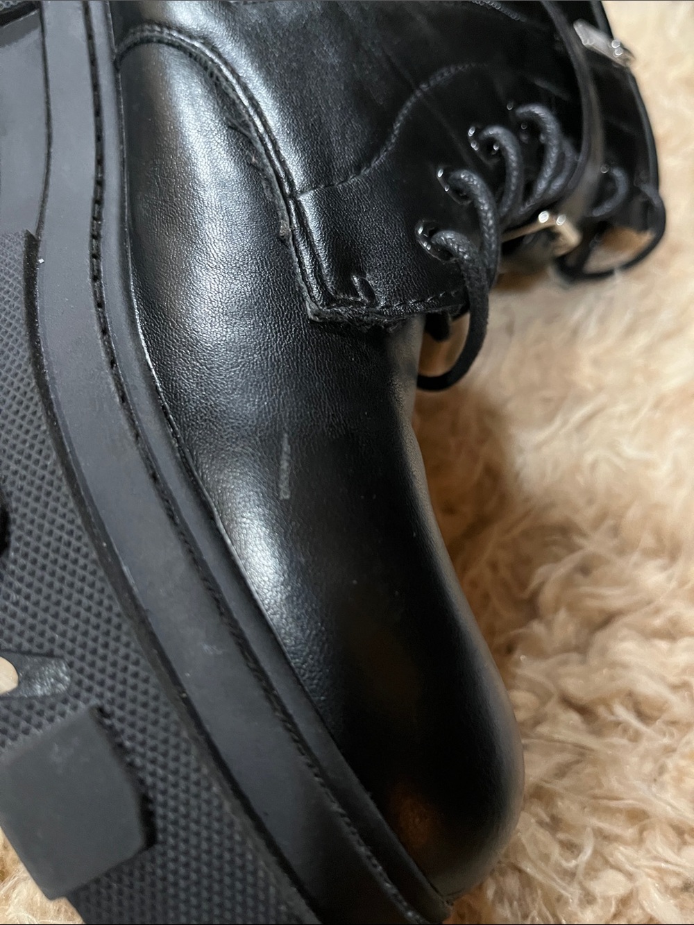 Preowned- Bella Marie Black Leather Combat Boots with Removable Pouch SZ. 8.5 - Picture 5 of 5